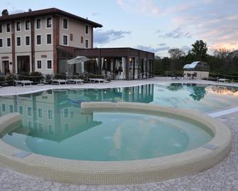 Relais Bella Rosina - Fiano - Pool