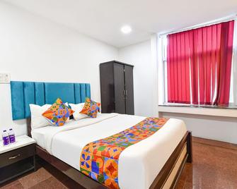 Fabhotel Casa Grand Inn - Nr Us Consulate General, Financial District - Hyderabad - Bedroom