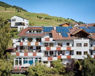 Hotel Garni Philipp - Serfaus - Building