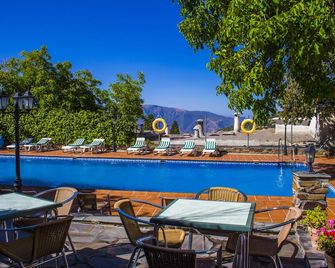 Hostal Rural Poqueira - קאפיליירה - בריכה