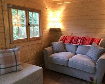 Cosy Log Cabin, Fife Near St. Andrews/Edinburgh - Glenrothes - Living room