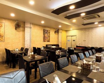 Hotel Royal Palm - A Budget Hotel in Udaipur - Udaipur - Restaurant