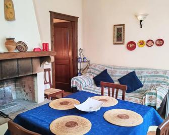 Apartment in Umbria near Montefalco Winery - Giano dell'Umbria - Їдальня