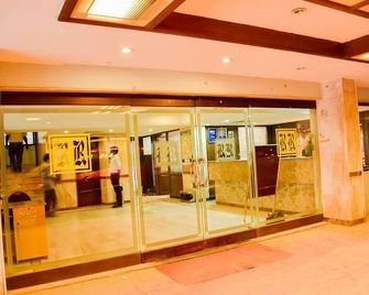 Hotel Rathna Residency - מדוראי - לובי