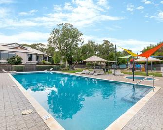 By the Beach - U48 at Cape View Resort - Broadwater - Uima-allas