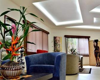 The Cape Hotel - Monrovia - Lobby