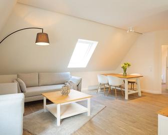 Urlaub auf dem Lande - Ferien-Apartment Süd-West - Gremersdorf - Huiskamer