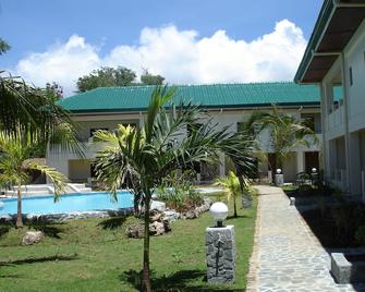 Alona Swiss Resort - Panglao - Piscina