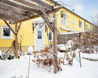 Retro Retreat with Modern Comforts - Estocolmo - Edificio