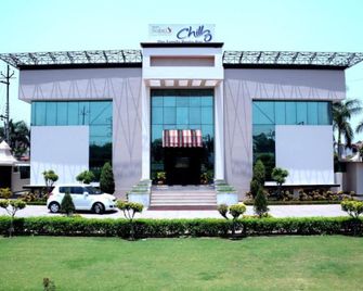 Sobti Continental Bareilly Hotel - Bareilly - Edificio