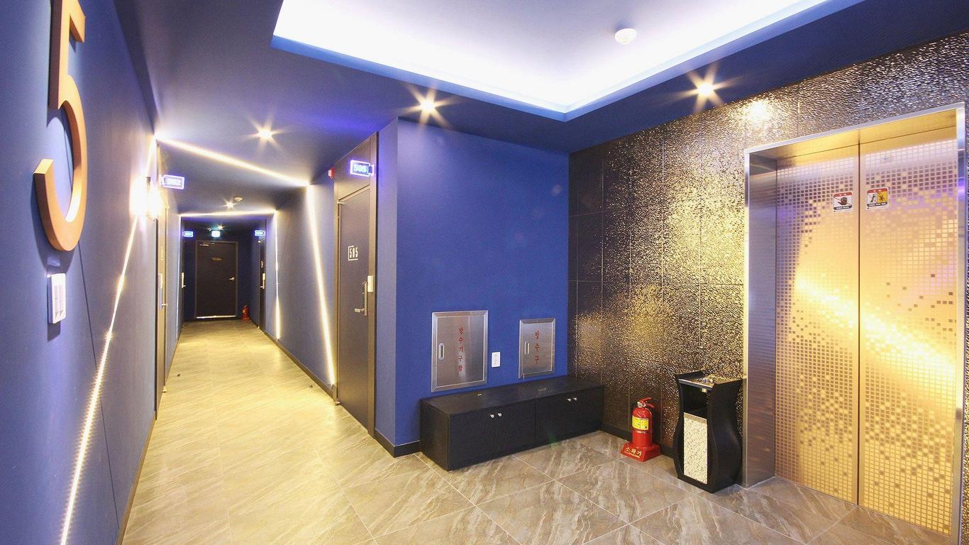 Nova Hotel