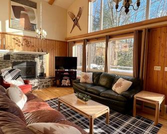 Cozy Chalet at Jay Peak - Montgomery Center - Sala de estar