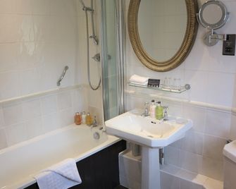 The Broadway Hotel - Broadway - Bathroom