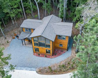 Cozy cabin in Ellijay, near Blue Ridge ! - Ellijay - Building