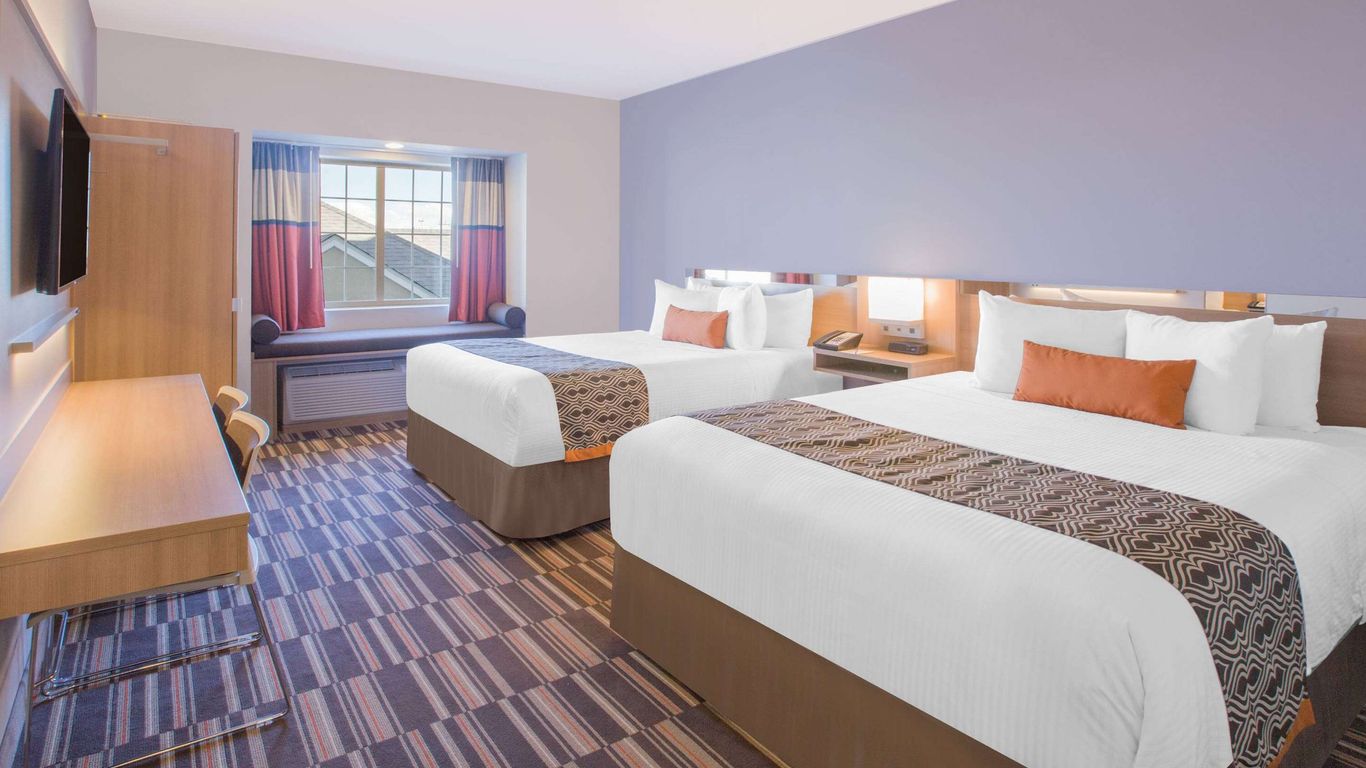 Microtel Inn & Suites by Wyndham Cuauhtémoc Campos Menonitas