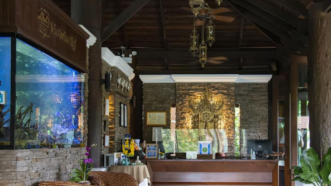 Victoria Cliff Hotel & Resort