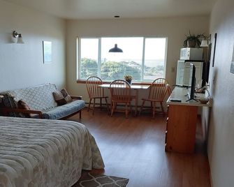 The Dublin House Motel - Yachats - Habitación
