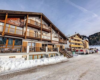 格里茲飯店 - 福爾加里亞 - 建築