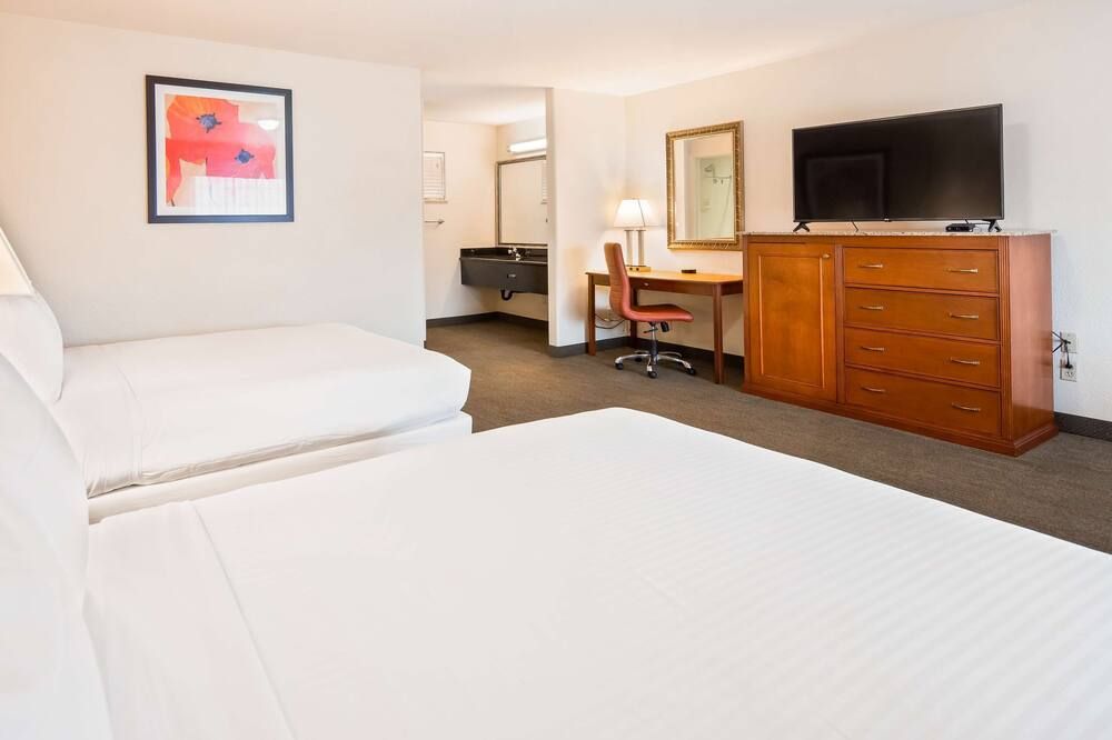 Bedroom view of Best Western Golden Key