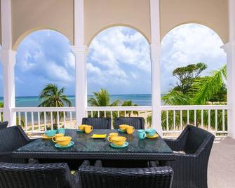 Lawson Rock Angelfish 202 - Sandy Bay - Balcony