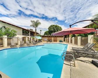 San Diego Condo Pool Access, 8 Mi to Downtown - San Diego - Pool