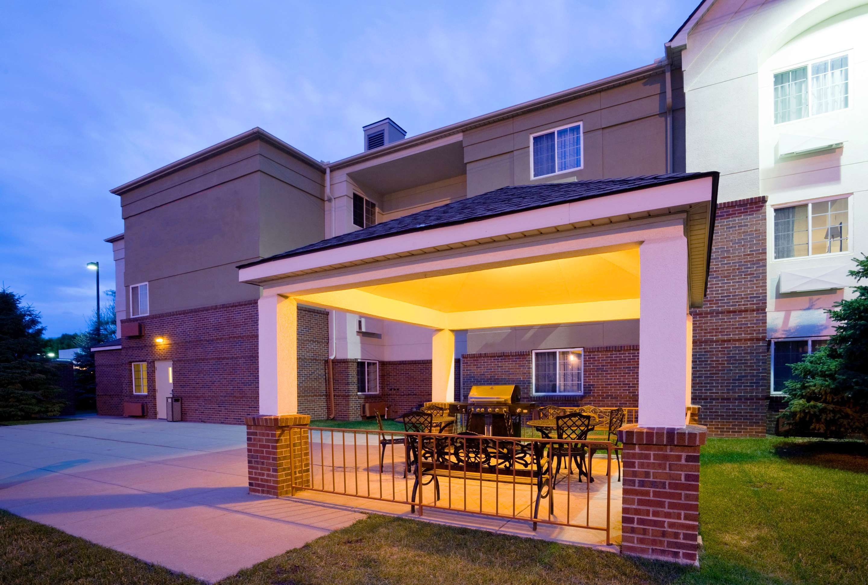 Sonesta Simply Suites Minneapolis Richfield thumbnail 3