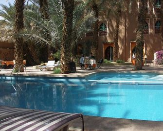Fibule Du Draa Kasbah D'hôtes - Zagora - Piscina