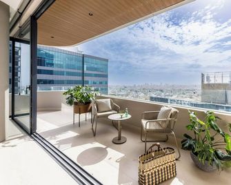 BlueMall Luxury Suites by Homeclub - Santo Domingo - Ban công