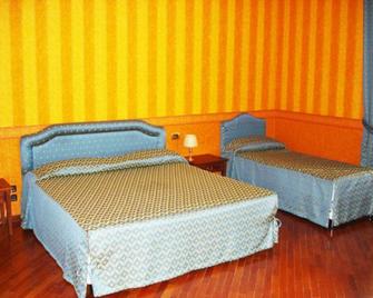 Hotel Excelsior - Cosenza - Schlafzimmer