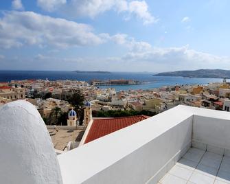Hotel Omiros - Ermoupoli - Balcony