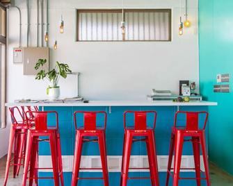 Seawall Hostel - Chatan - Bar