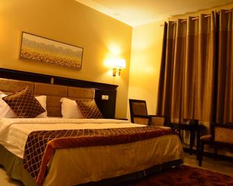 Beautat Hotel - Abha - Bedroom