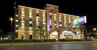 Holiday Inn Express Torreon - Torreón - Rakennus