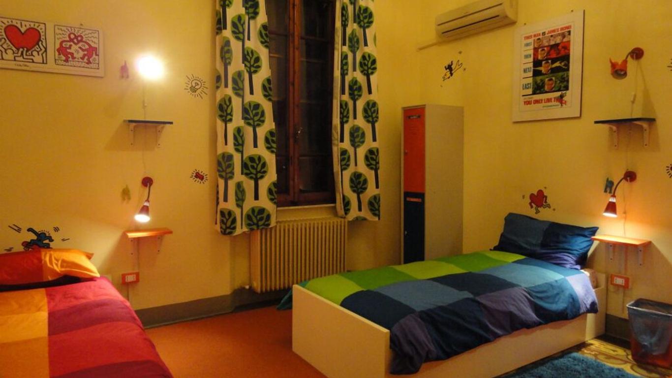 Hostel Pisa Tower