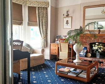 Hunters Lodge Guest House - Southampton