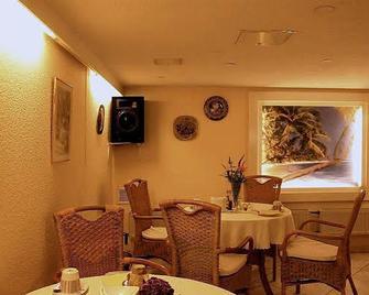 icke.apartments - Berlín - Comedor