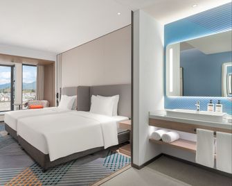 Holiday Inn Express Puer Simao By IHG - Pu'er - Bedroom