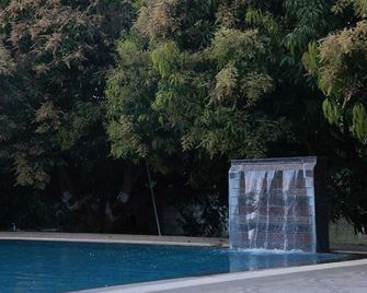 N D Farms - Kanakapura - Pool