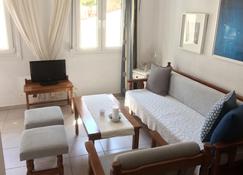 Angies House - Skopelos - Sala de estar