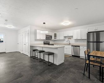 Silverstrike Condos Great Place to Hang your Boots Unit 4 - Kellogg - Cocina