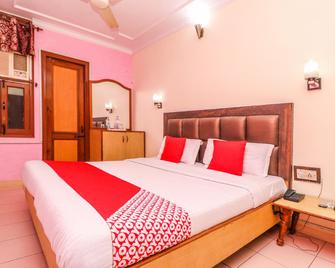 Hotel O Gopal Ji Resorts - Amritsar - Bedroom