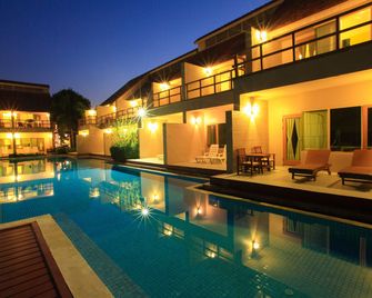 Belle Villa Resort, Pai - Pai - Pool