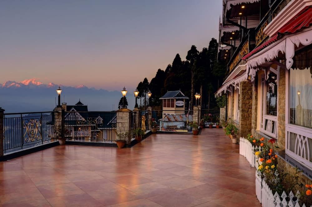 Summit Grace Boutique Hotel & Spa - דאריילינג - מרפסת