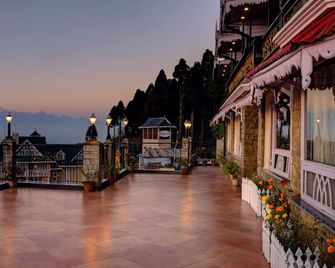Summit Grace Boutique Hotel & Spa - Darjeeling - Balcón