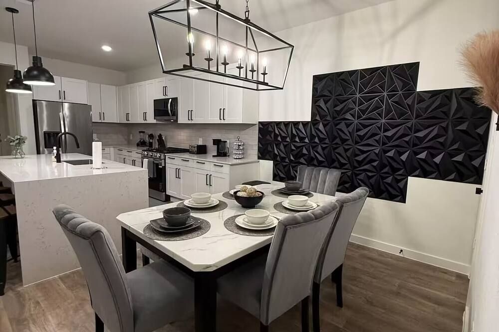 Spacious 3BR Gated Duplex with Resort Amenities - Dayton