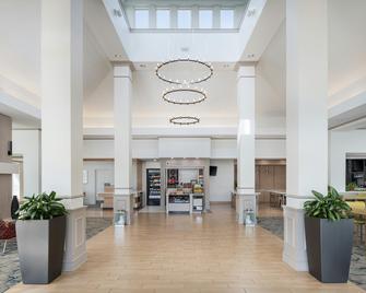 Hilton Garden Inn St. Charles - Saint Charles - Lobby