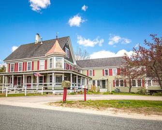 Rosewood Country Inn - Bradford - Edificio
