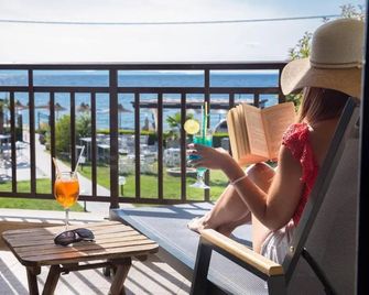 Hotel Areti - Néos Marmarás - Balkon
