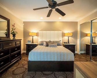 Beautiful & Romantic Downtown Private Pool & Spa. Amazing Westerly Facing Views - Palm Springs - Habitación