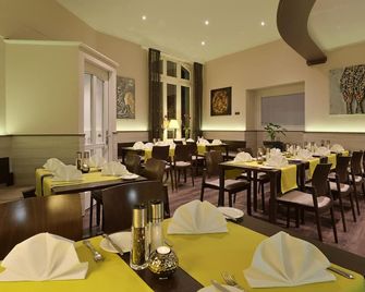 Hotel Restaurant Zur Post - Bonn - Restaurante